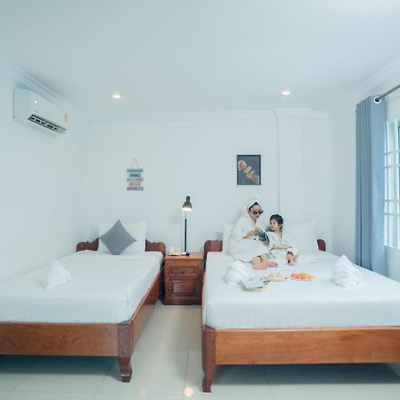 פנום פן White Corner Hotel מראה חיצוני תמונה