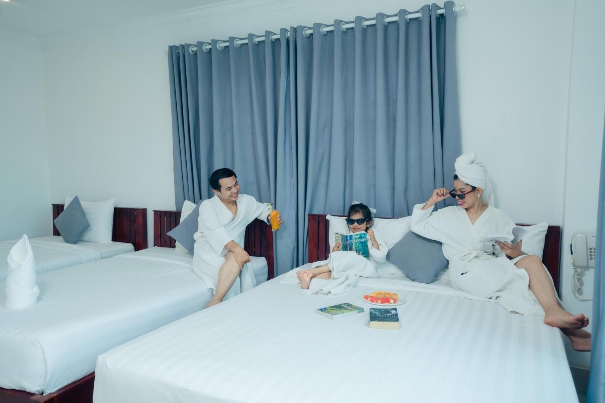 פנום פן White Corner Hotel מראה חיצוני תמונה